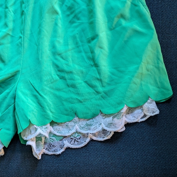 Green scalloped shorts with lace detail * NWT - Picture 2 of 7